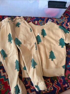 Cat & Jack Tan Sweatshirt and Pants Set with Green Tree Print
